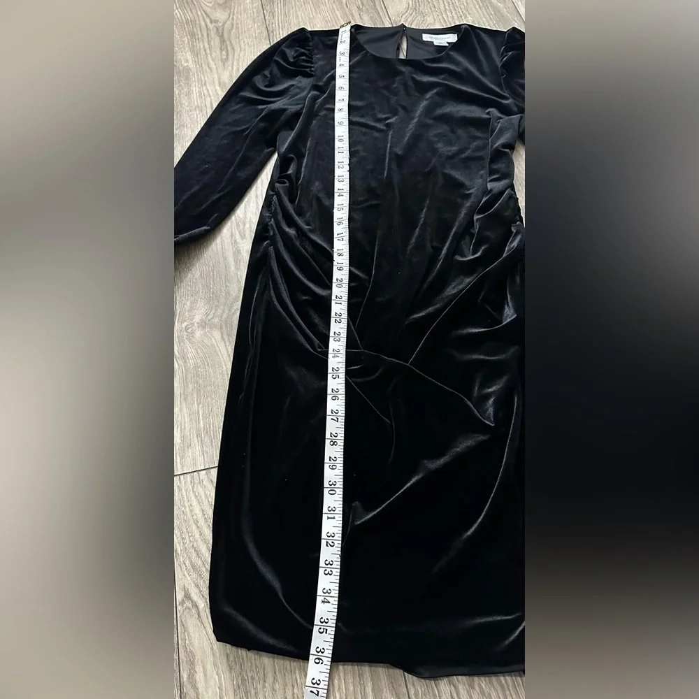 π€ Motherhood Maternity Black Velvet Sheath Dress π€ - Picture 6 of 16